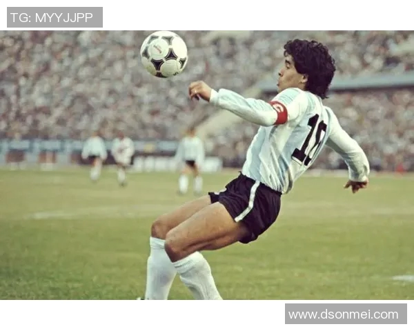 小时候瘦小却成就辉煌足球生涯的传奇球星们